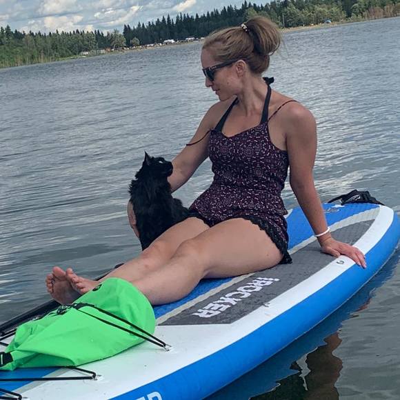 Meet your Posher, Oana - Picture 1 of 1